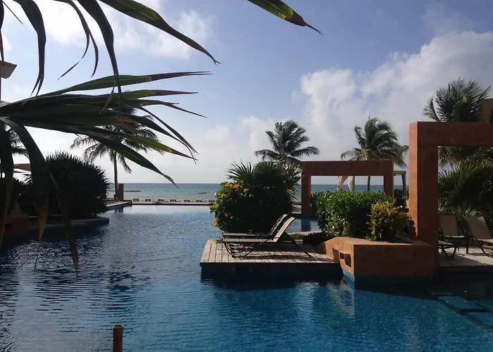 Corner 2 Bedrooms 3rd Floor Facing The Ocean At Elfaro By Dpm Apartment