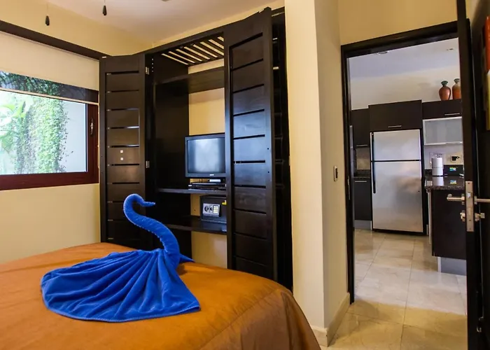 Corner 2 Bedrooms 3rd Floor Facing The Ocean At Elfaro By Dpm Apartment